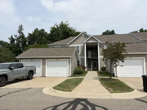 1452 Fox Pointe Circle
