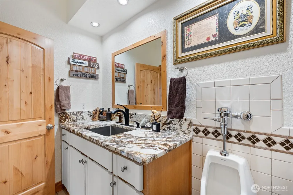 222 Volcano Lane Chehalis, WA 98532