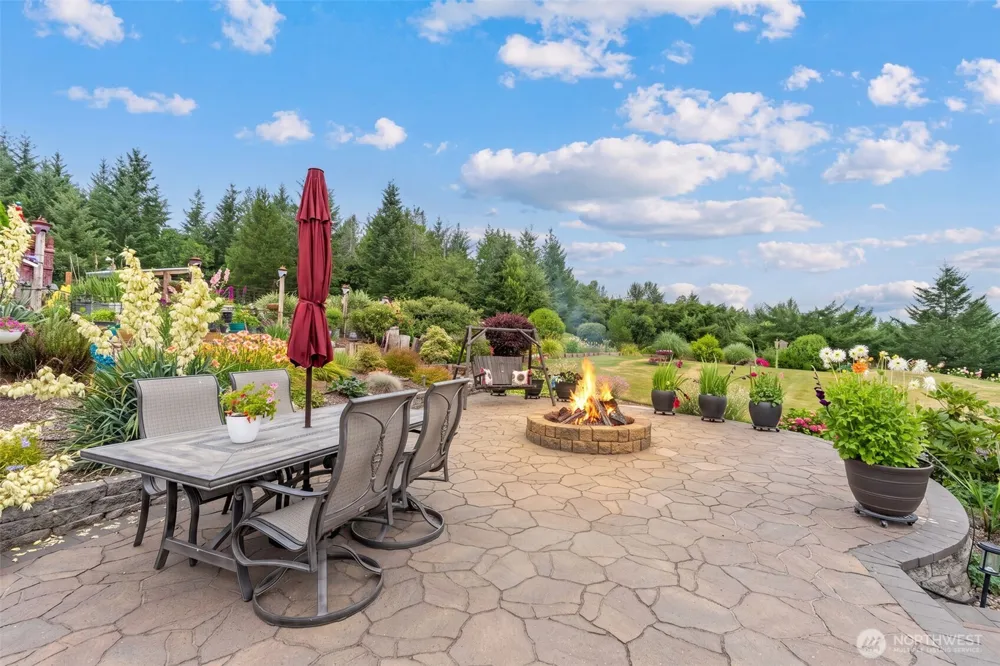 222 Volcano Lane Chehalis, WA 98532