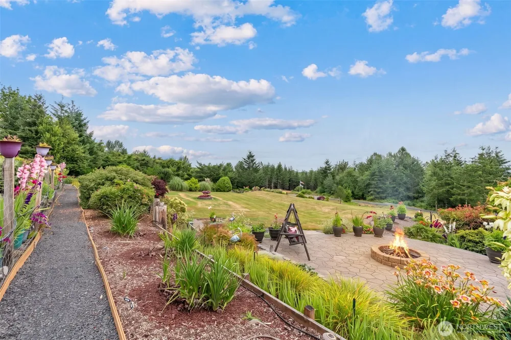 222 Volcano Lane Chehalis, WA 98532