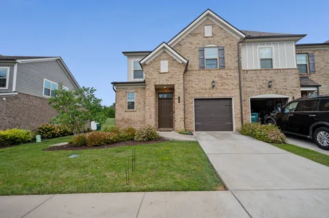 110 Bluestem Ct