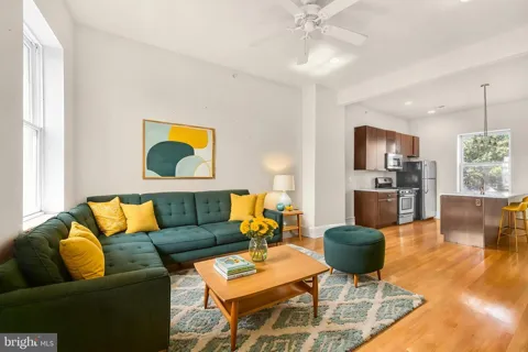 2136 E DAUPHIN STREET #301