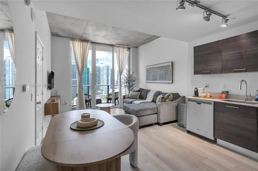 151 SE 1st St #2109 Miami, FL 33131