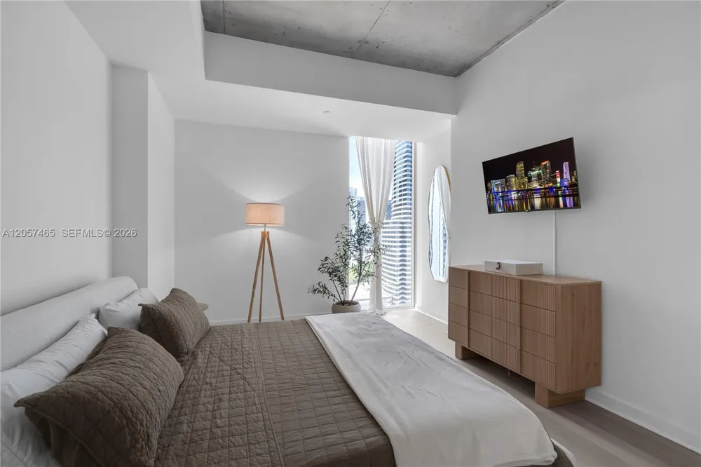 151 SE 1st St #2109 Miami, FL 33131