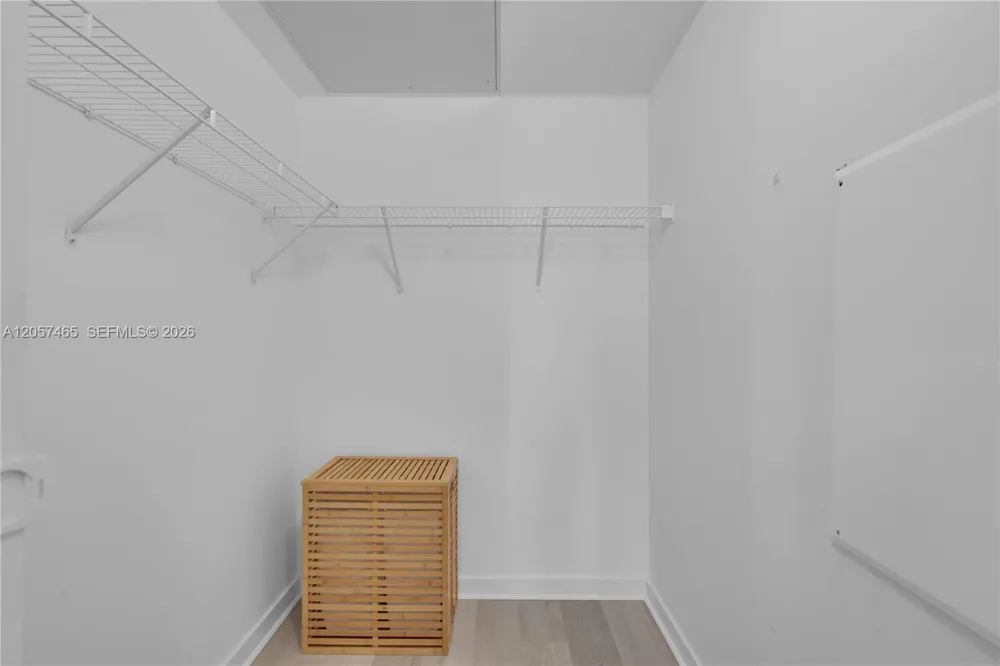 151 SE 1st St #2109 Miami, FL 33131
