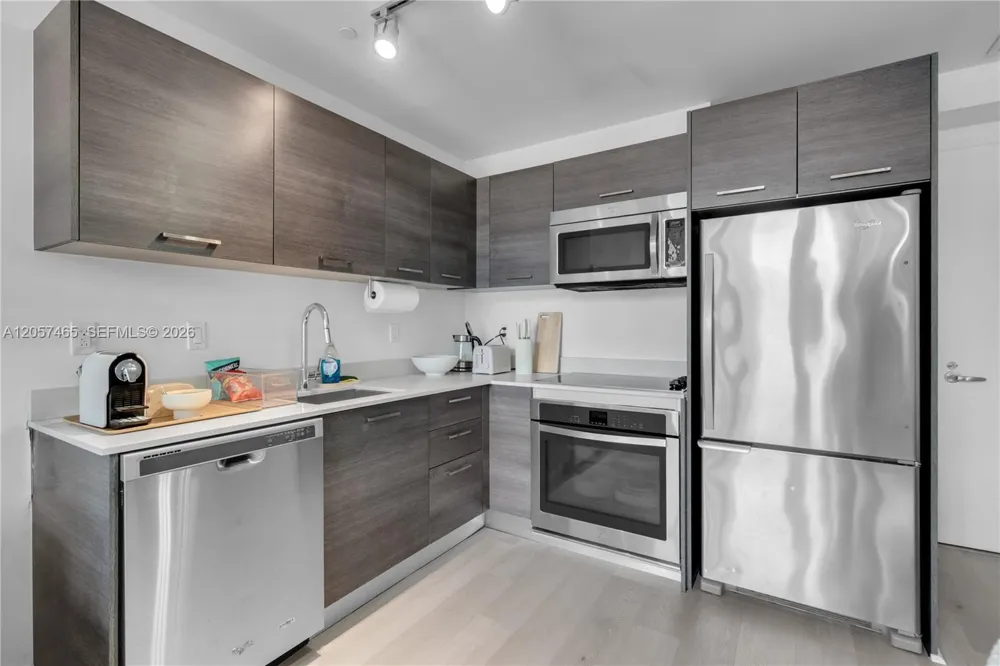 151 SE 1st St #2109 Miami, FL 33131
