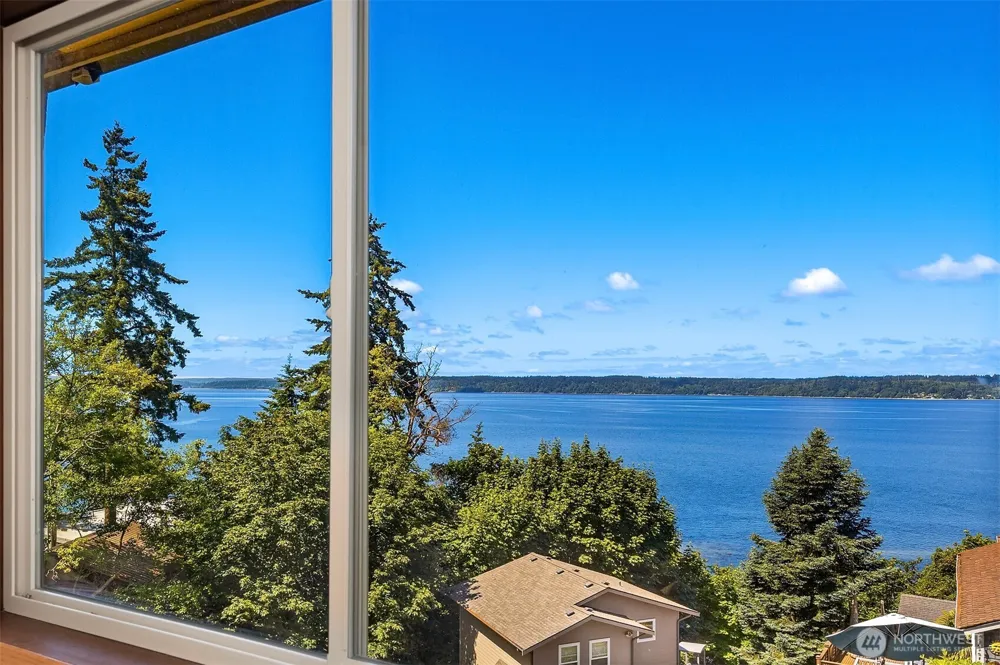 2714 SW 152nd Pl Burien, WA 98166
