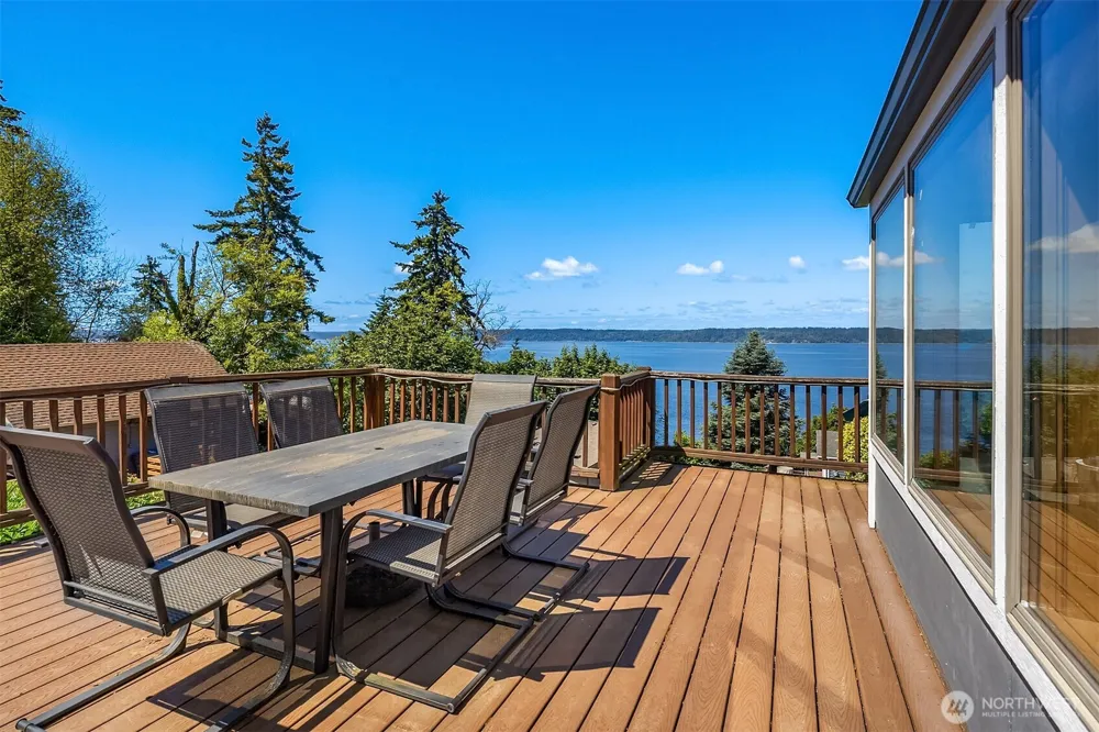 2714 SW 152nd Pl Burien, WA 98166