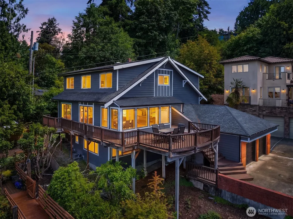 2714 SW 152nd Pl Burien, WA 98166