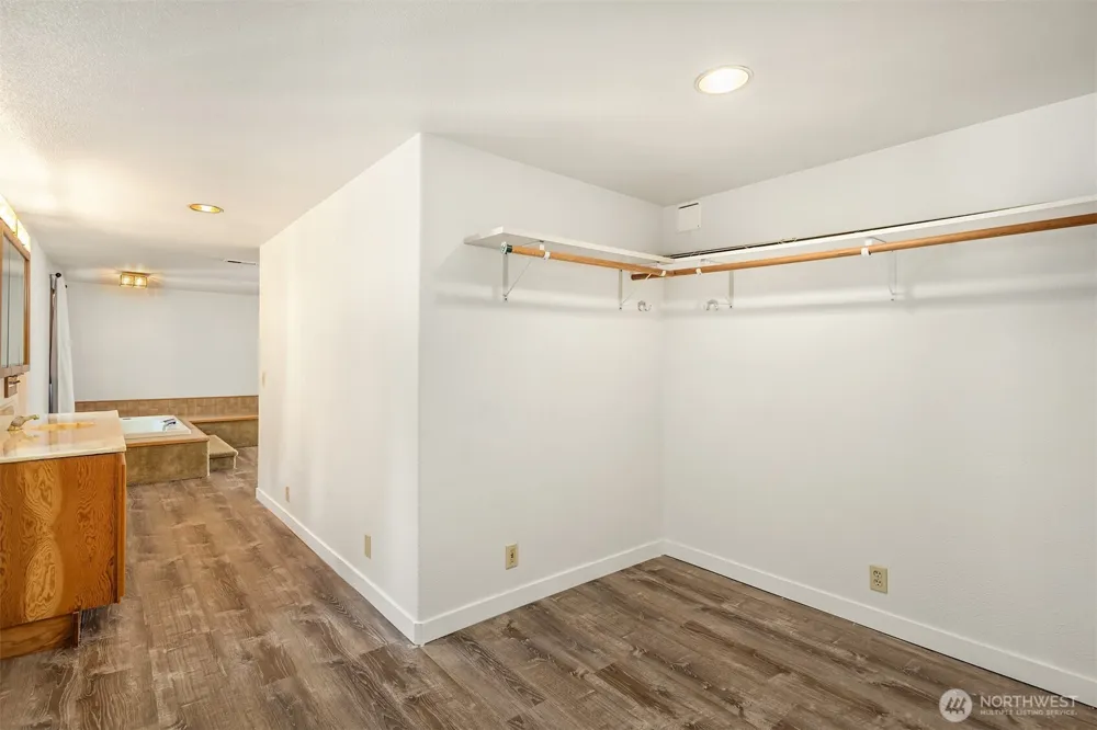 2714 SW 152nd Pl Burien, WA 98166