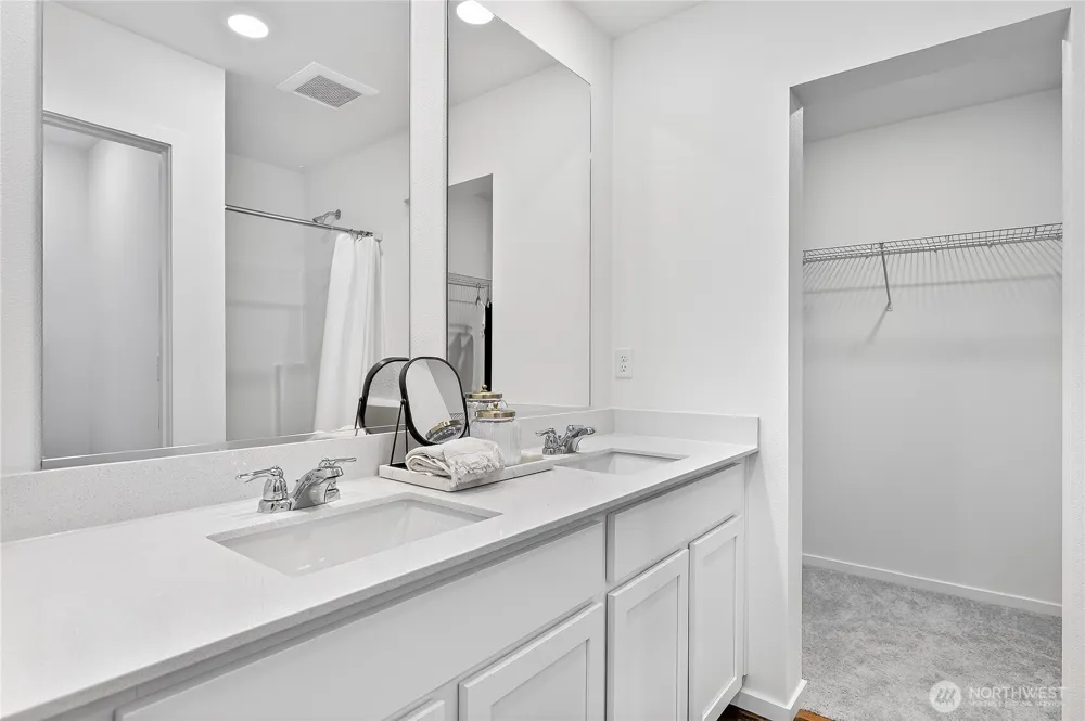 32390 Vine Avenue SE Black Diamond, WA 98010
