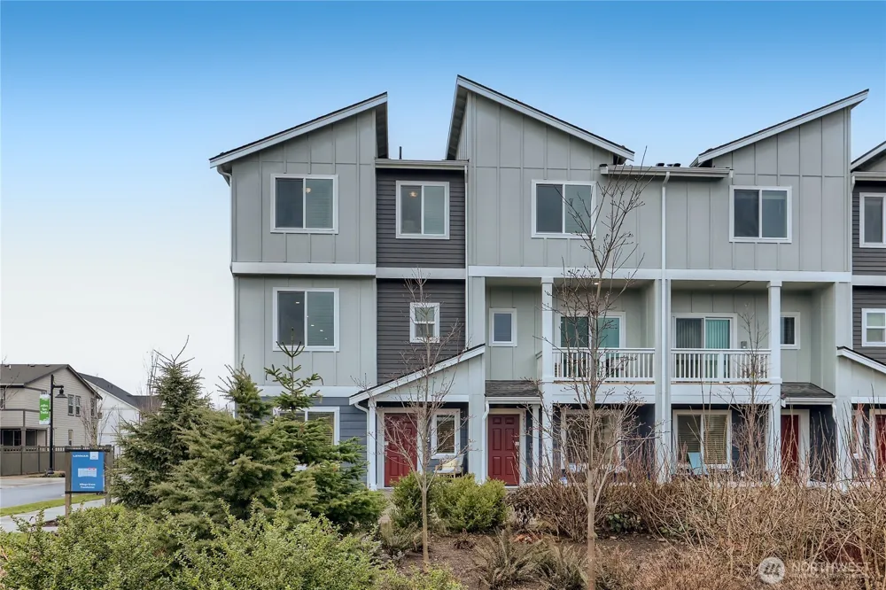 32390 Vine Avenue SE Black Diamond, WA 98010