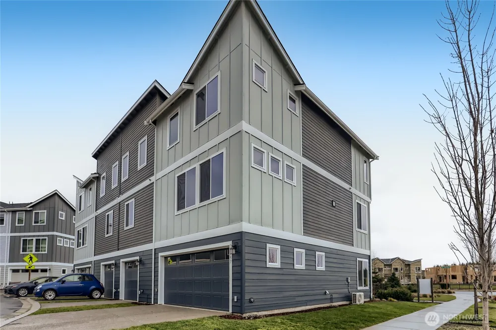 32390 Vine Avenue SE Black Diamond, WA 98010