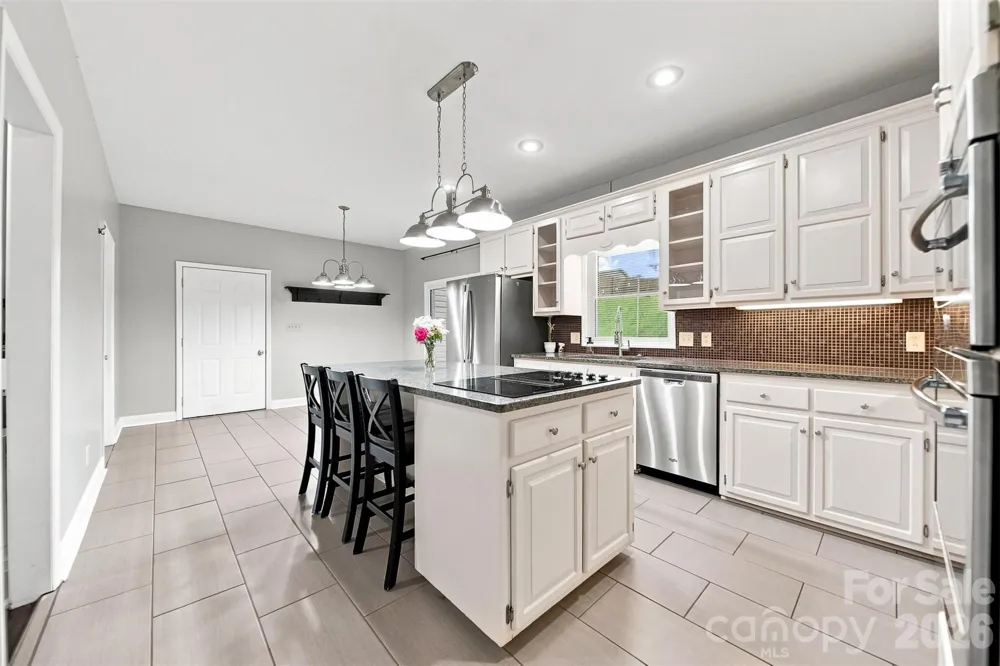 2941 8th Street Court NE Hickory, NC 28601