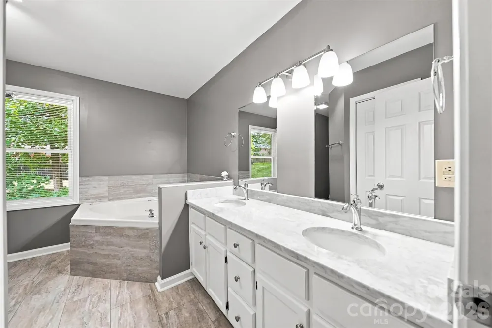2941 8th Street Court NE Hickory, NC 28601