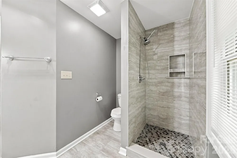 2941 8th Street Court NE Hickory, NC 28601