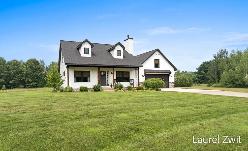2281 Green Creek Road Muskegon, MI 49445
