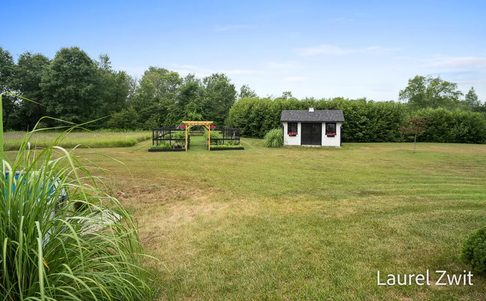 2281 Green Creek Road Muskegon, MI 49445