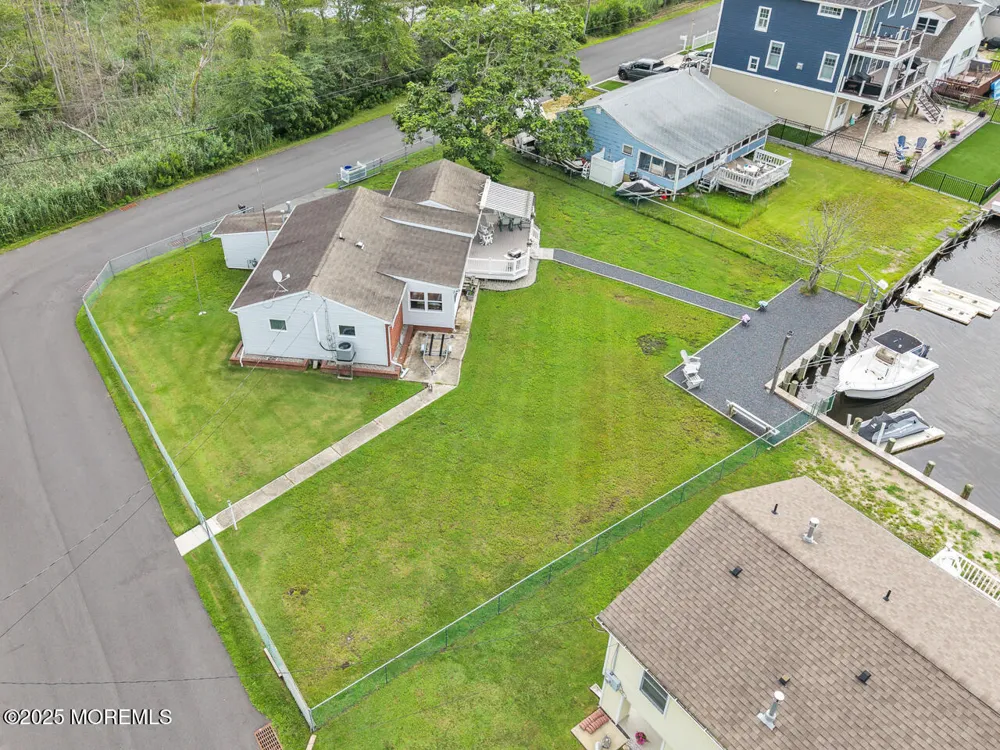 18 Beacon Drive Waretown, NJ 08758