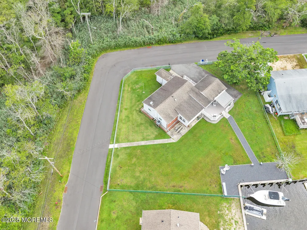 18 Beacon Drive Waretown, NJ 08758