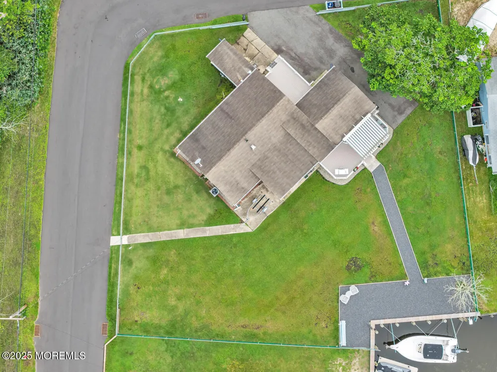18 Beacon Drive Waretown, NJ 08758