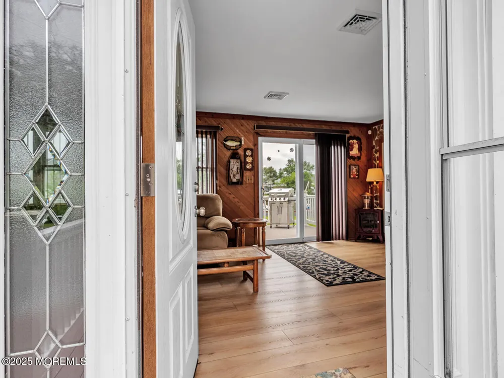18 Beacon Drive Waretown, NJ 08758