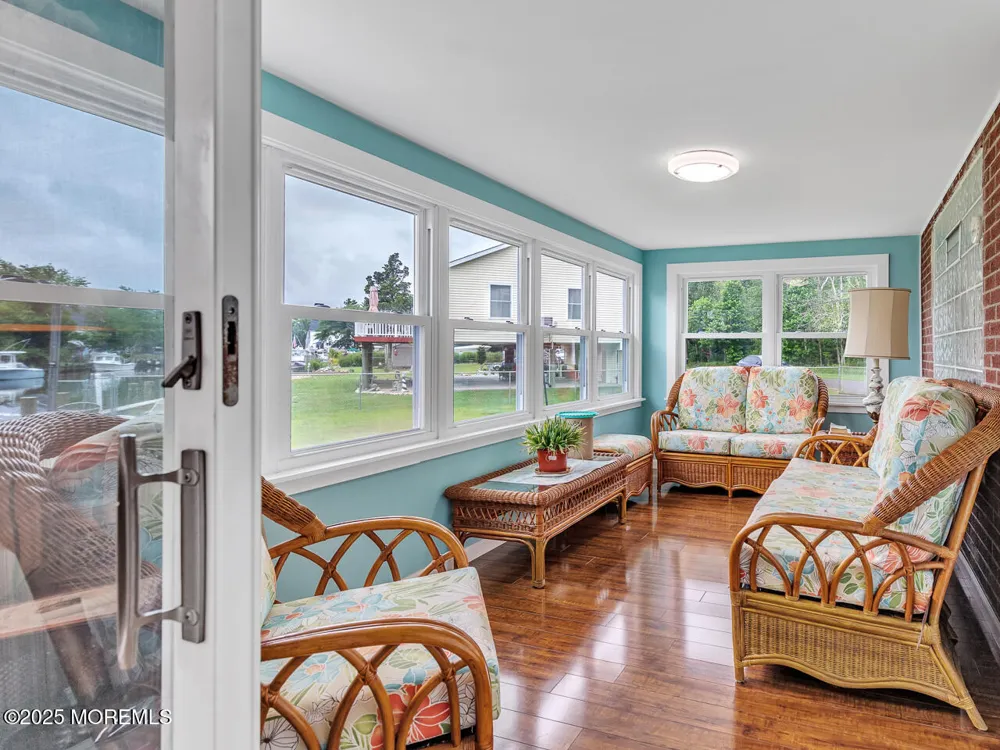 18 Beacon Drive Waretown, NJ 08758