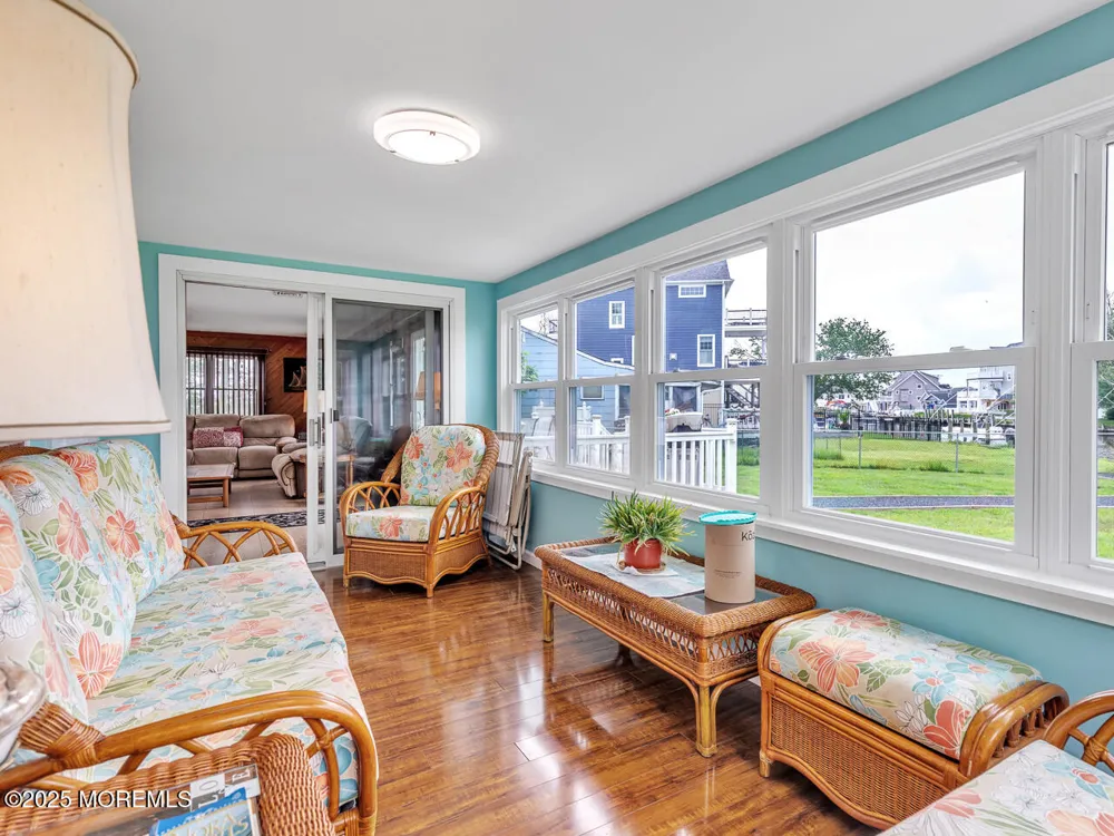 18 Beacon Drive Waretown, NJ 08758