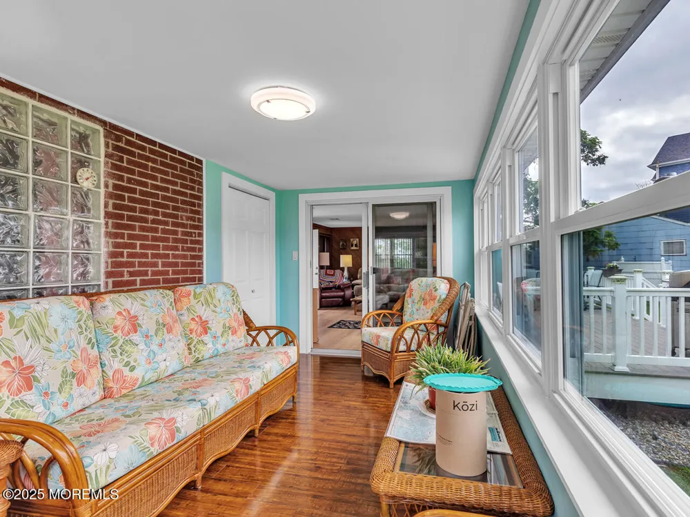 18 Beacon Drive Waretown, NJ 08758