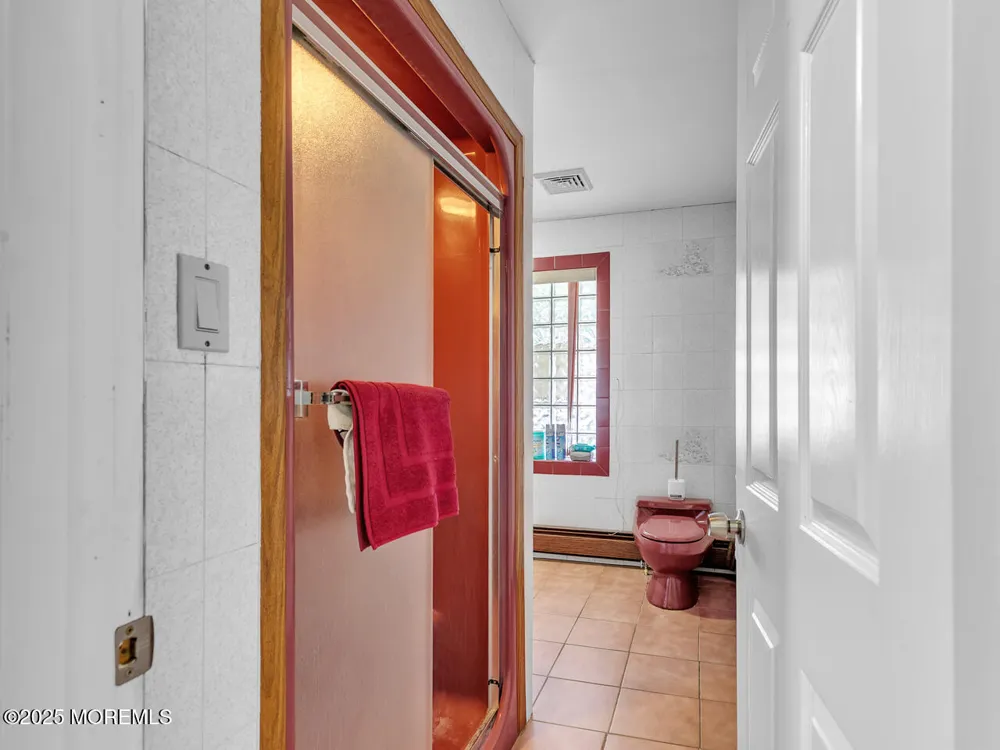 18 Beacon Drive Waretown, NJ 08758