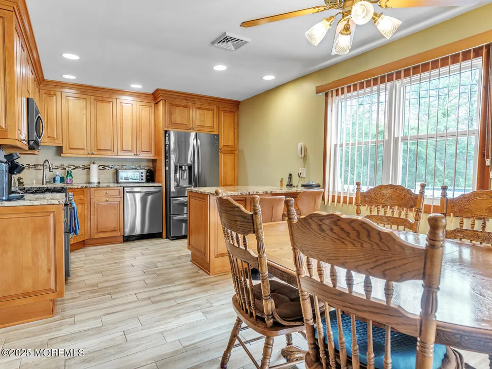 18 Beacon Drive Waretown, NJ 08758