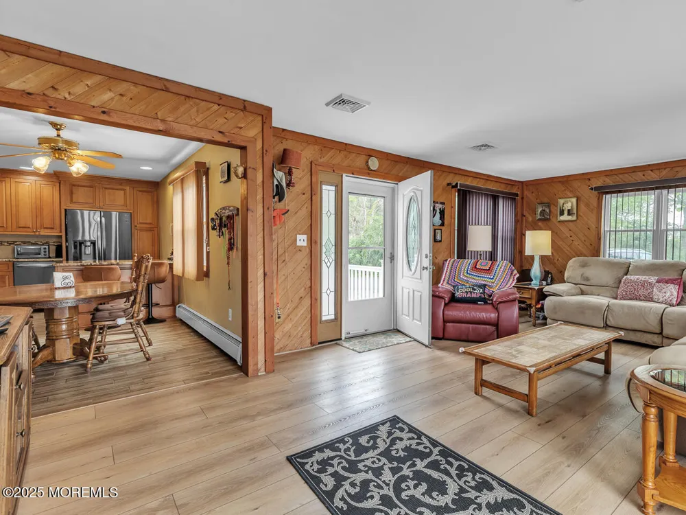 18 Beacon Drive Waretown, NJ 08758