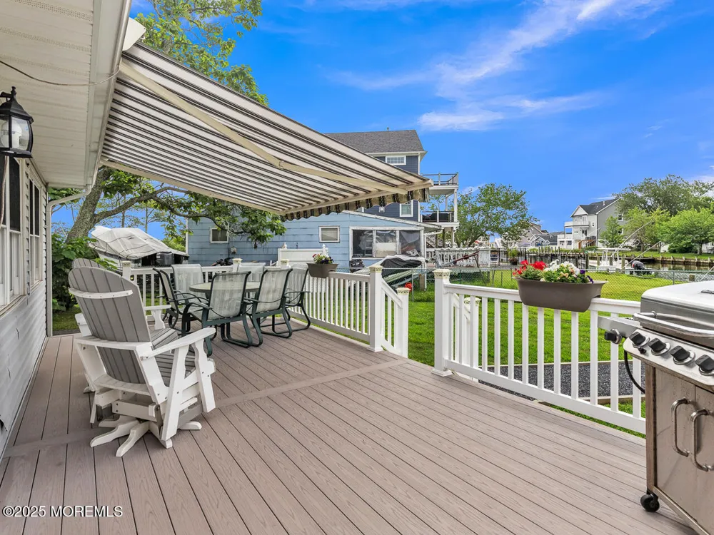 18 Beacon Drive Waretown, NJ 08758