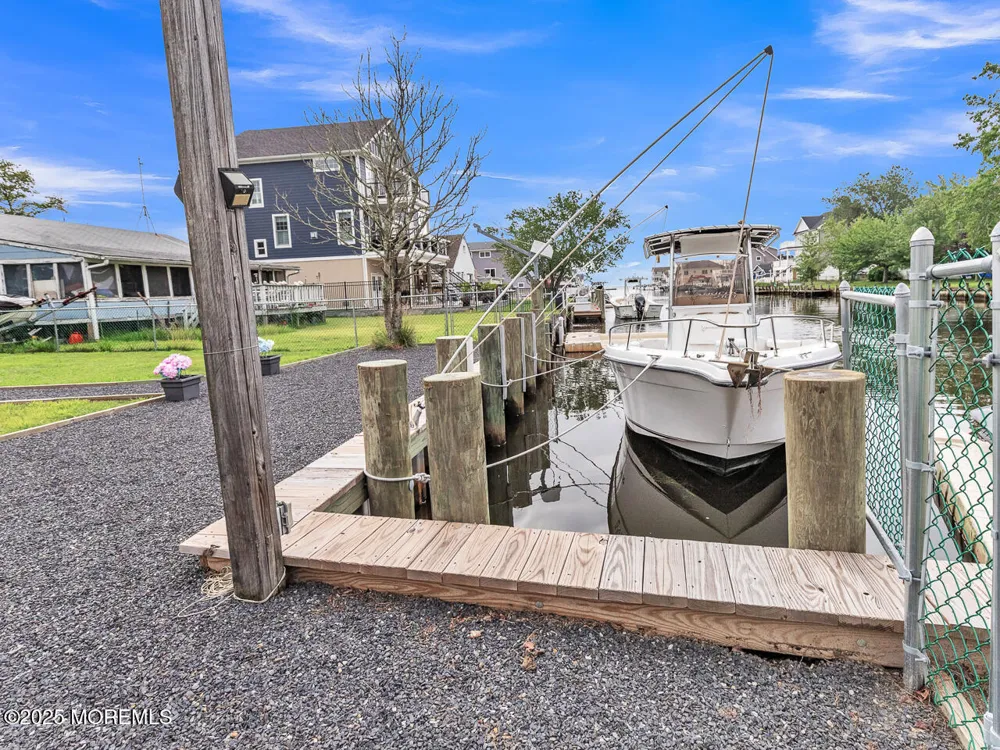 18 Beacon Drive Waretown, NJ 08758