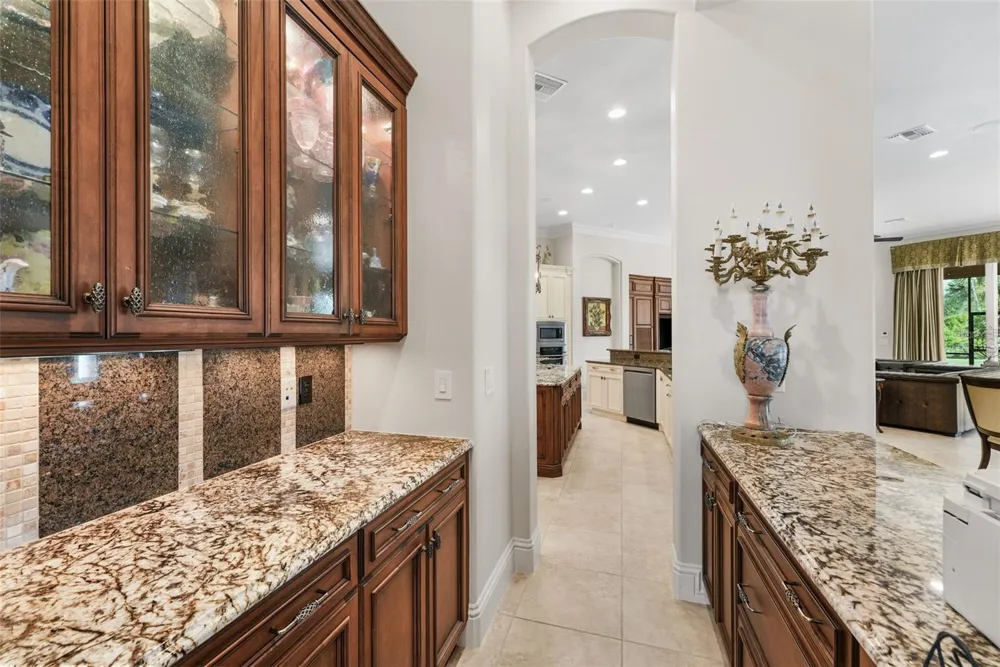 16028 PENDIO DRIVE Bella Collina, FL 34756