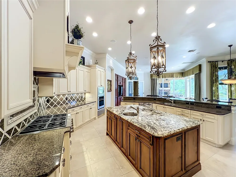 16028 PENDIO DRIVE Bella Collina, FL 34756