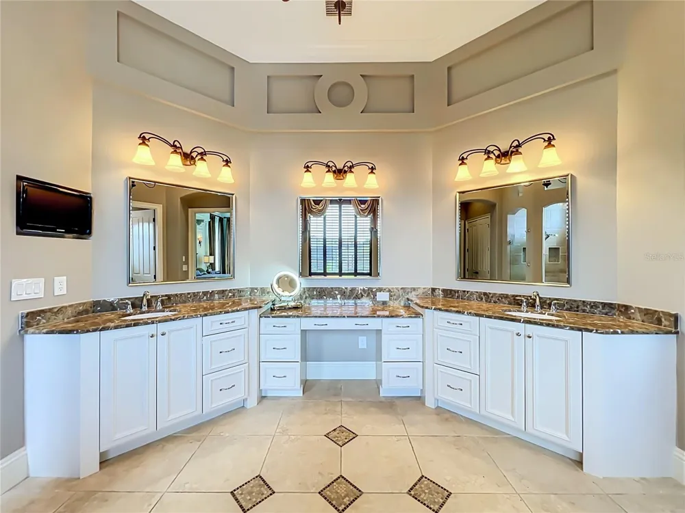 16028 PENDIO DRIVE Bella Collina, FL 34756