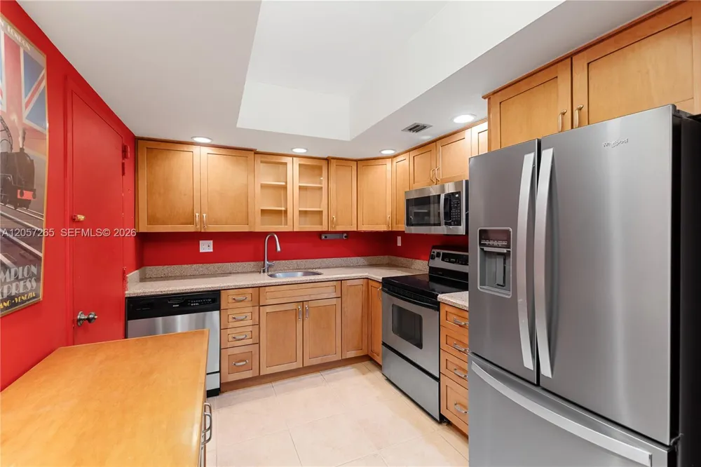 1700 NE 105th St #214 Miami Shores, FL 33138