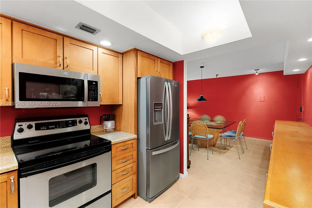 1700 NE 105th St #214 Miami Shores, FL 33138