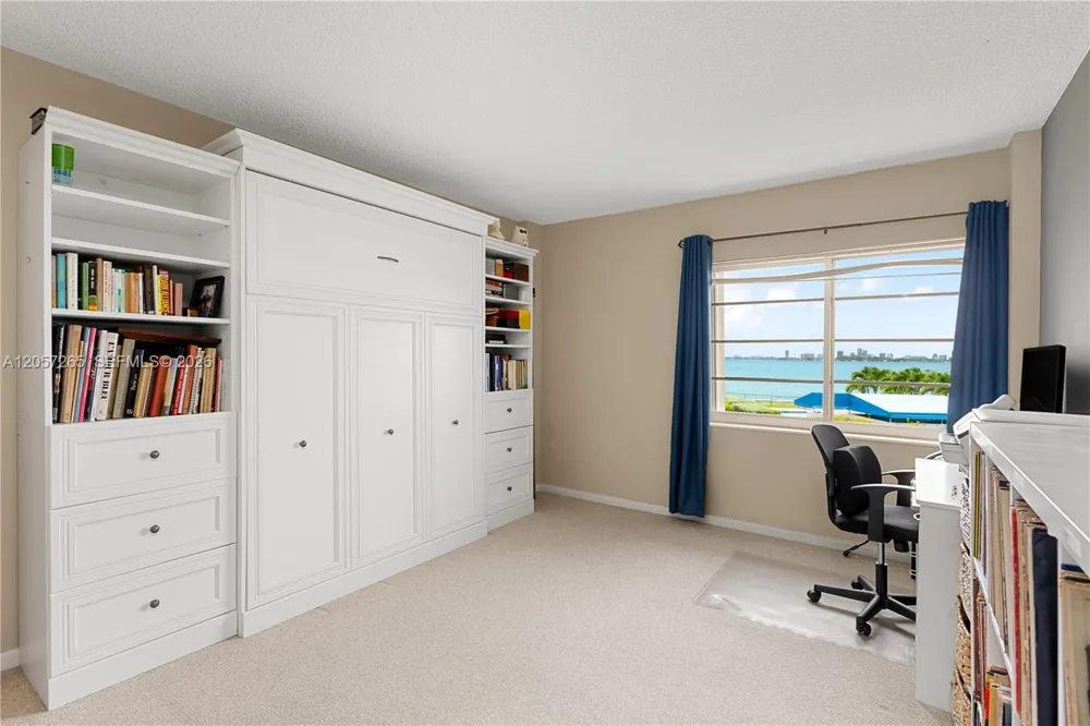 1700 NE 105th St #214 Miami Shores, FL 33138