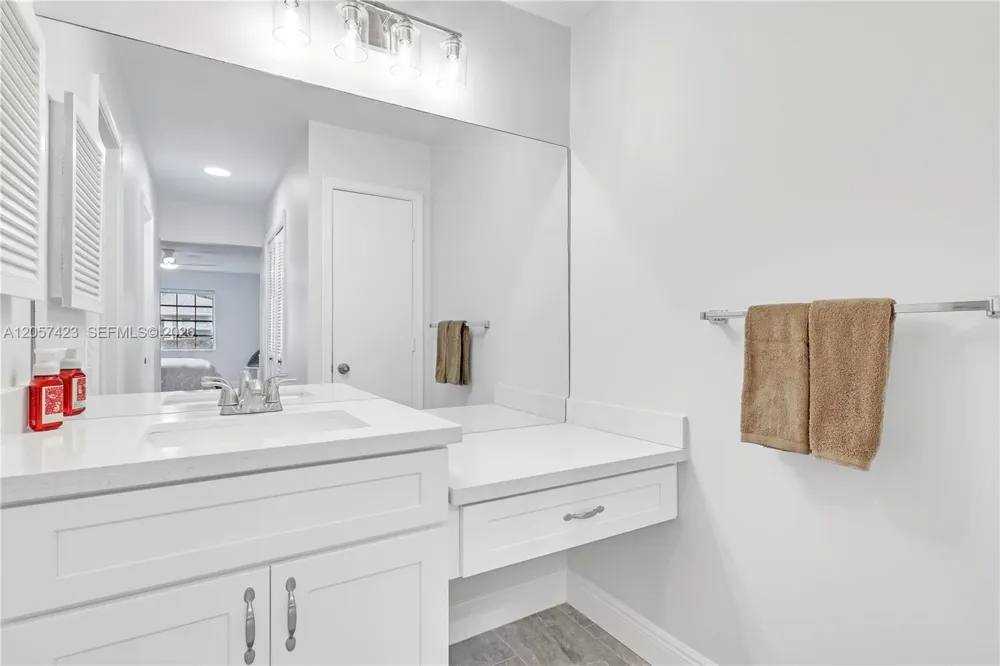 10115 44th Way S #409 Boynton Beach, FL 33436