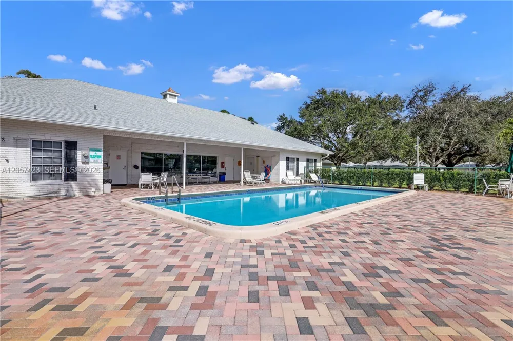10115 44th Way S #409 Boynton Beach, FL 33436