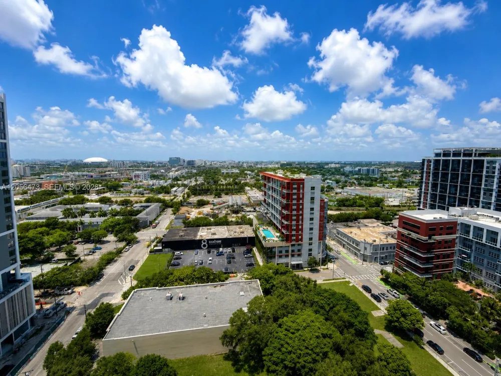 1600 NE 1st Ave #1815 Miami, FL 33132
