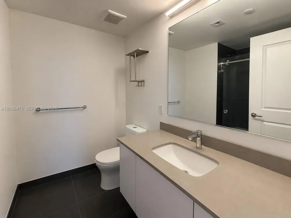 1600 NE 1st Ave #1815 Miami, FL 33132