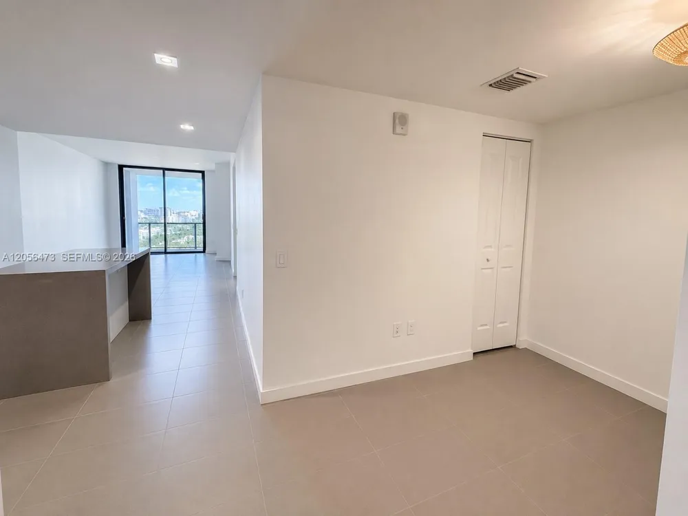 1600 NE 1st Ave #1815 Miami, FL 33132