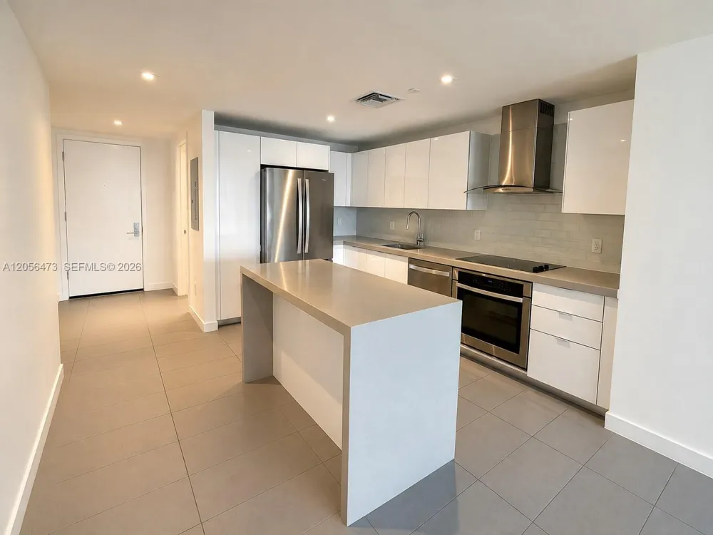 1600 NE 1st Ave #1815 Miami, FL 33132