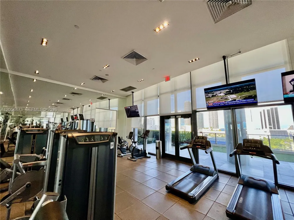 1600 NE 1st Ave #1815 Miami, FL 33132