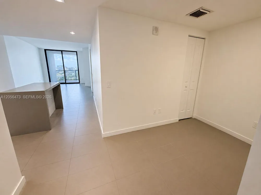1600 NE 1st Ave #1815 Miami, FL 33132