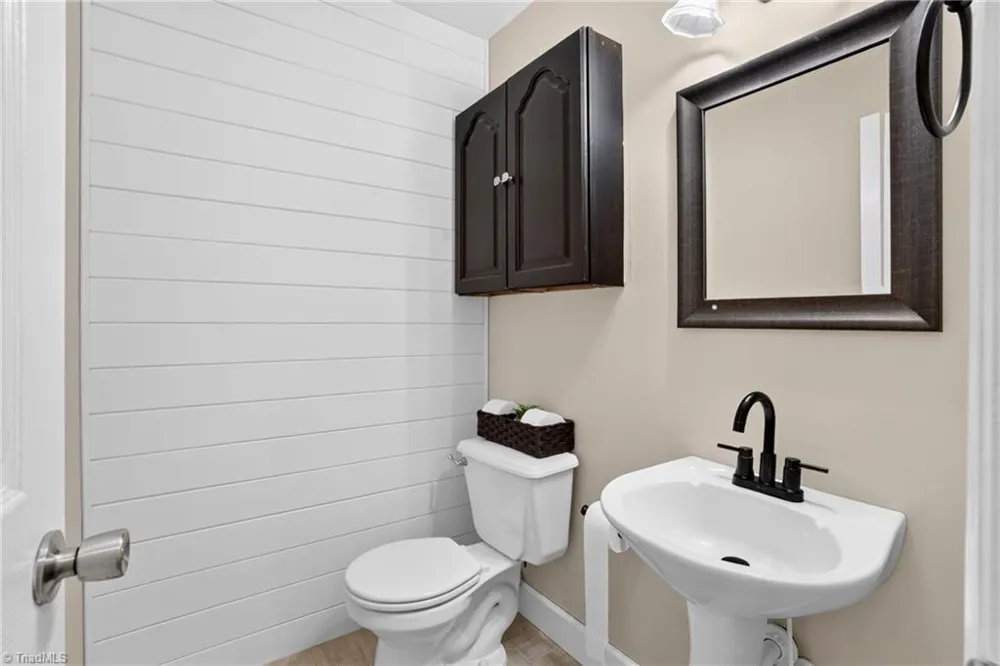 313 Daniel Paul Drive Archdale, NC 27263