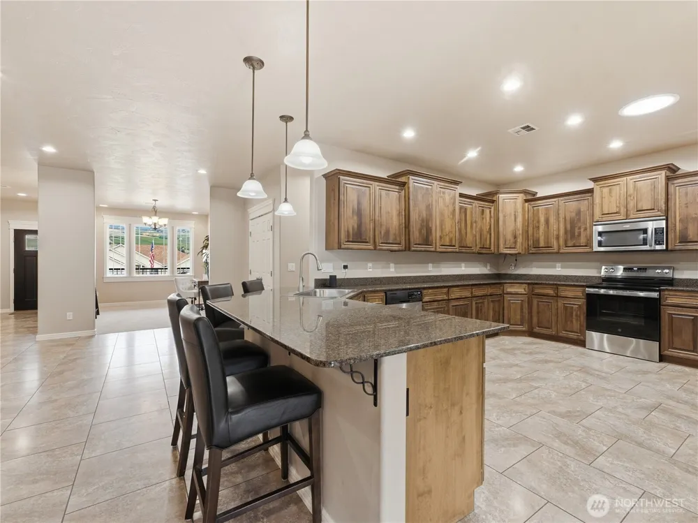 20 Luther Court Malaga, WA 98828